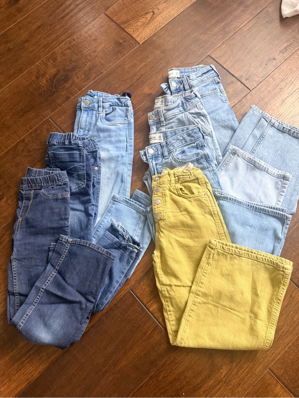 7 pairs of girls jeans - size 7-8